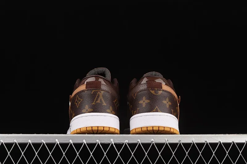 All Categories Air Jordan Jordan Series Basketball Shoes Air Jordan 1 Low Air Jordan 1 AJ1 Joe 1 Donkey Brand Co-branded Customized Low-top Basketball Shoes 554724-555